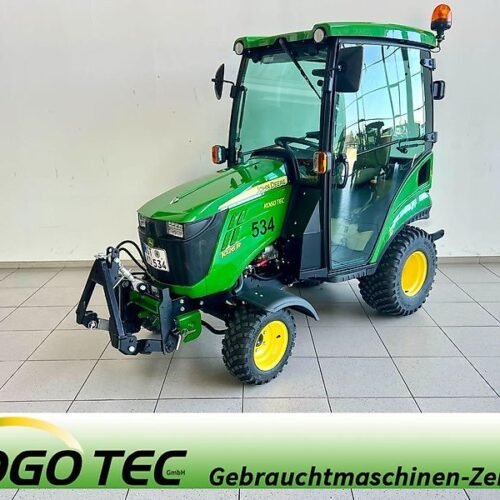 John Deere 1026R