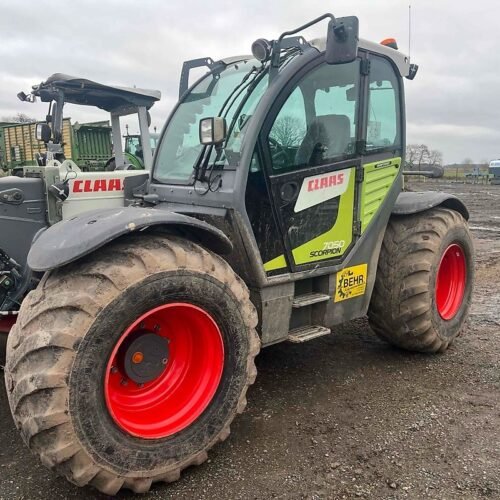 Claas SCORPION 7050