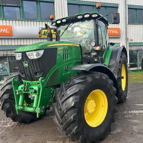 John Deere 6210R